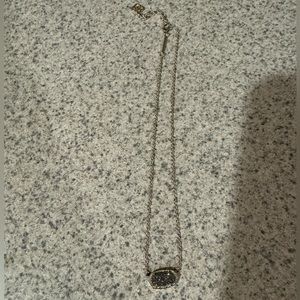 Kendra Scott necklace